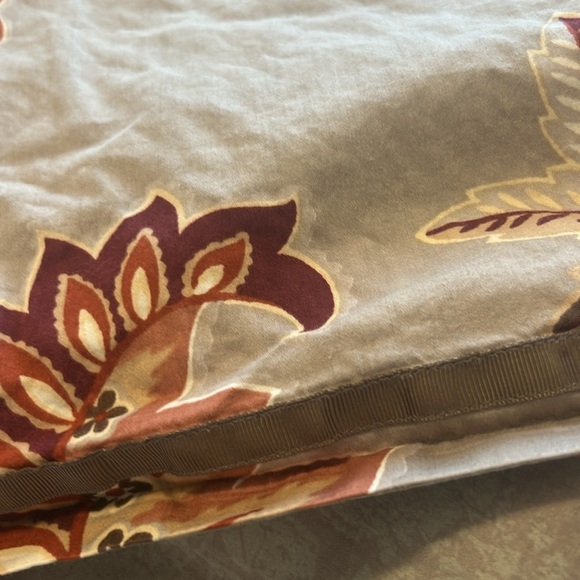 Carlingdale 100% Cotton King Size Duvet Cover, Shams, and Pillow Cases - Picture 6 of 10